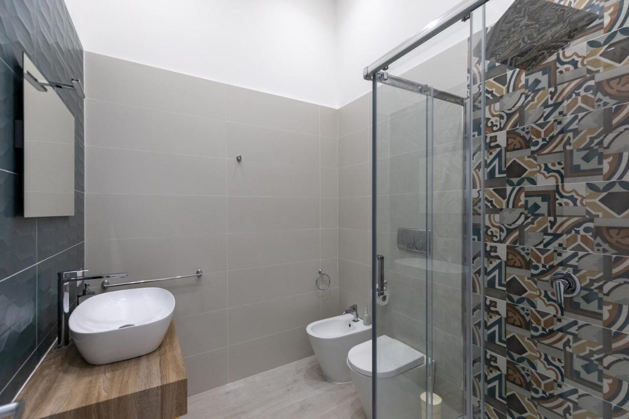My Brilliant Home With Jacuzzi 2 Steps From St Toledo Napoli Ngoại thất bức ảnh